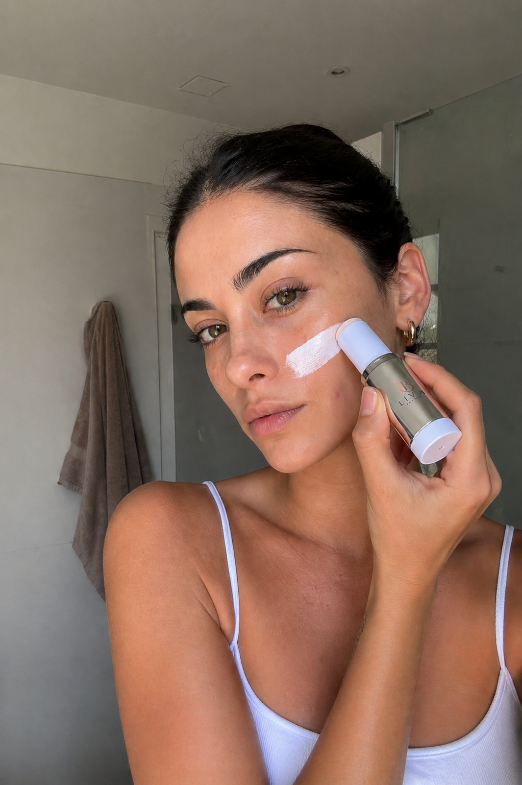 Liva Beauty™ - Le Stick Teint Sur-Mesure